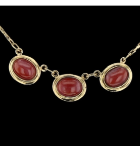 Yellow gold necklace 3 red agates