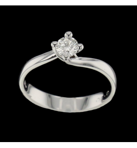 Solitaire ring in 0.30 carat white gold