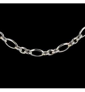 Oval gold white gold mesh chain