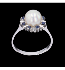 PEARL RING AND SAPPHIRES