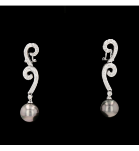 Pearl and diamonds white gold earrings