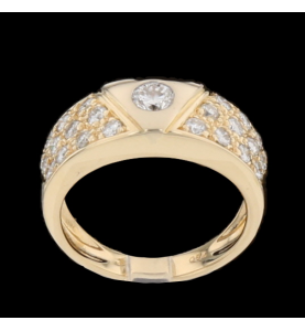 Ring aus Gelbgold und Diamanten
