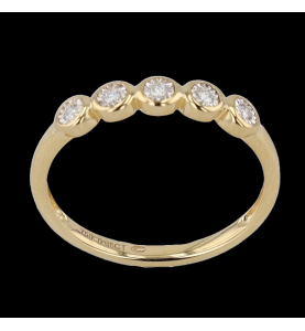 Yellow gold ring 5 diamonds