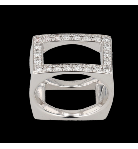 Square white gold ring with 22 diamonds