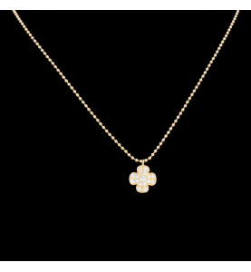 Halskette aus Gelbgold mit Kleeblatt- und Diamantanhänger.