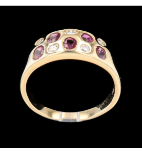 YELLOW GOLD RUBY AND DIAMOND RING