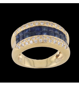 Ring aus Gelbgold mit Saphiren und Diamanten