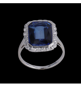 White gold sapphire ring
