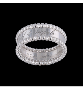 Van Cleef & Arpels signature pearl ring