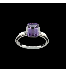 Grey gold and amethyst ring