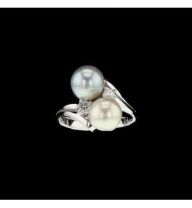 Ring Two pearls and diamonds