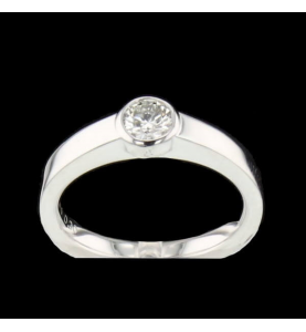 Ring White gold 750 and diamond 0.25 carats.