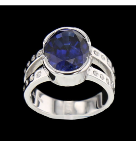 Ring Grey Gold Diamonds and Sapphire