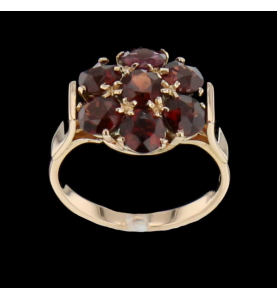 Rose gold ring and garnets