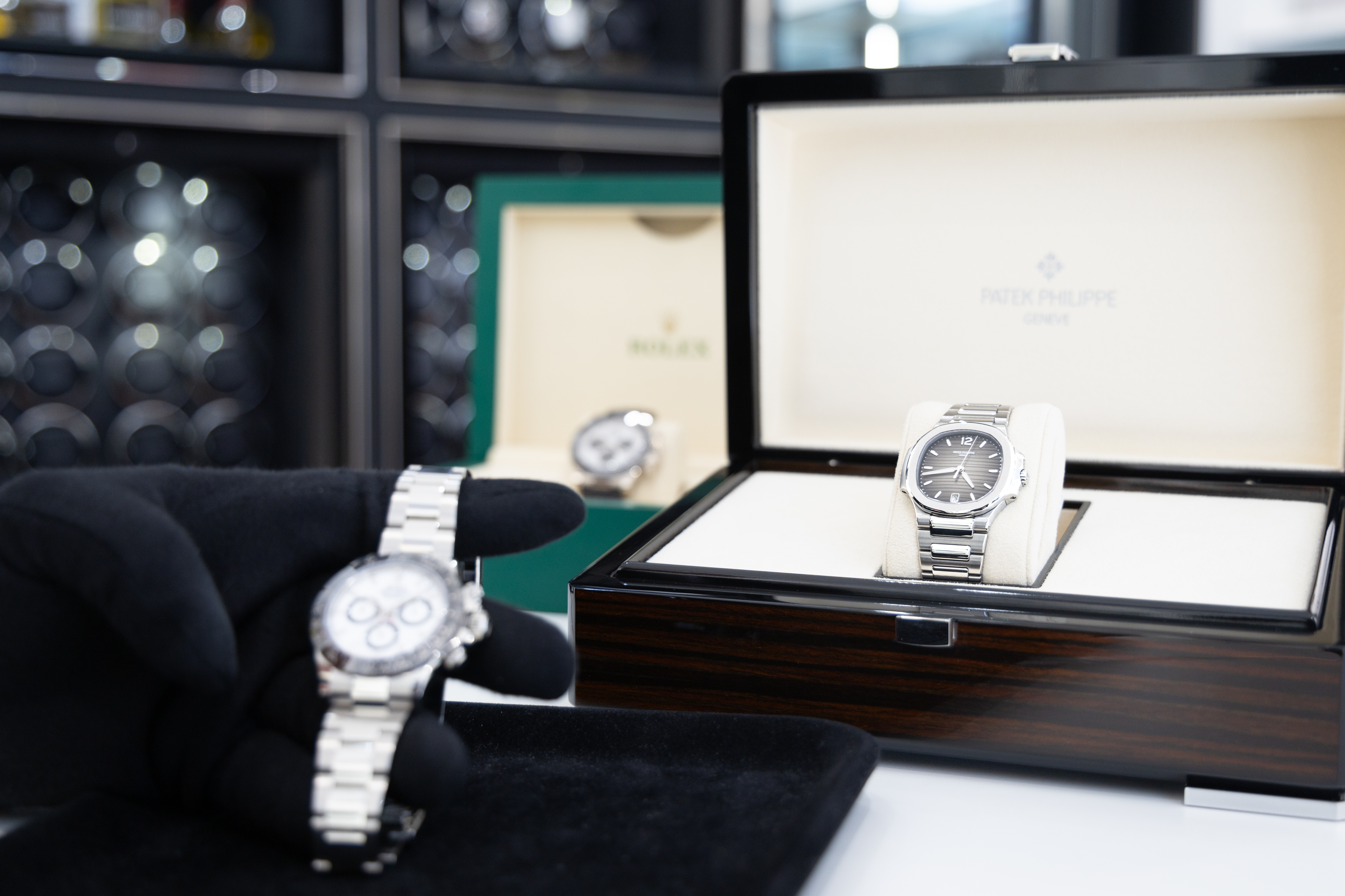 New or Pre-Owned Luxury Watch : Which Should You Choose in 2026 ?