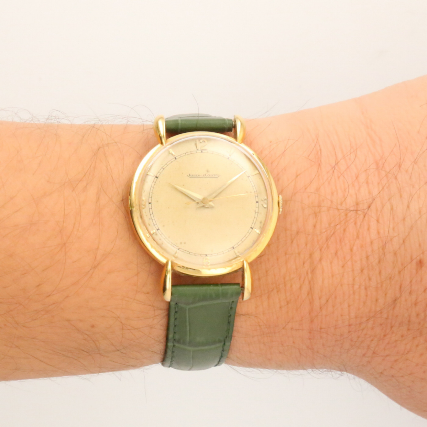 JAEGER_LECOULTRE_OR_JAUNE_VINTAGE image