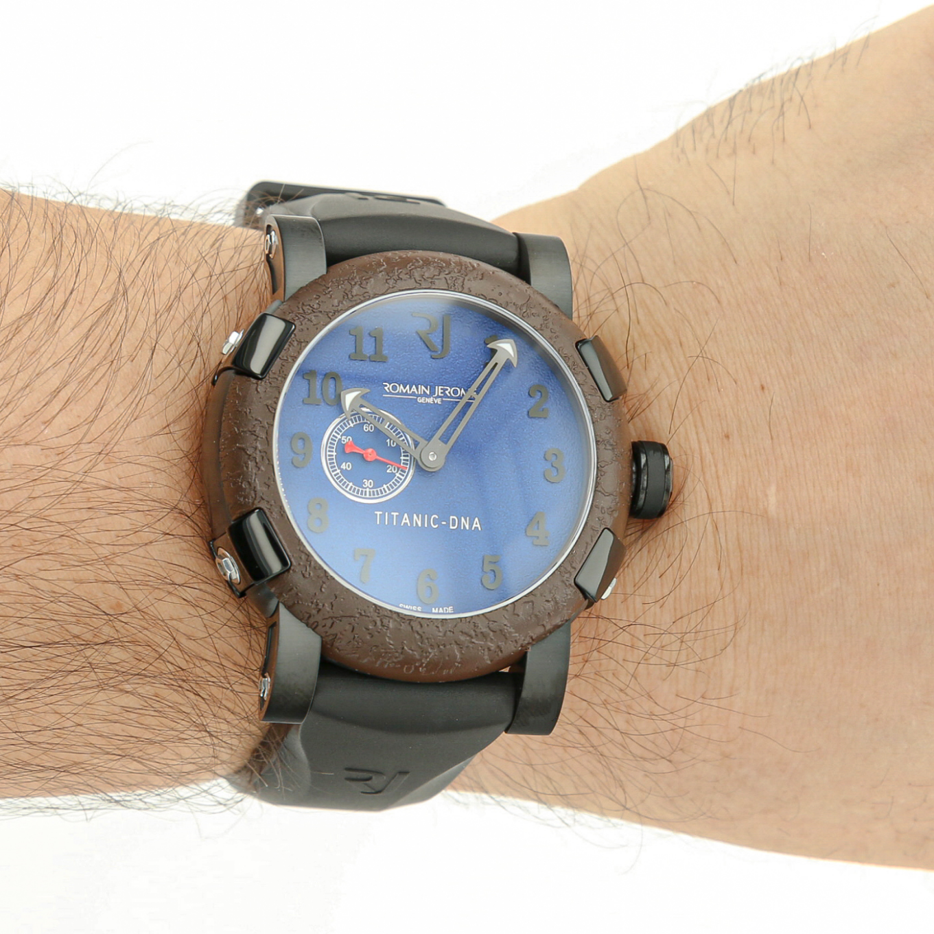 ROMAIN_JÉRÔME_TITANIC_DNA_STAINLESS_STEEL_PVD_BLUE_&_BLACK image