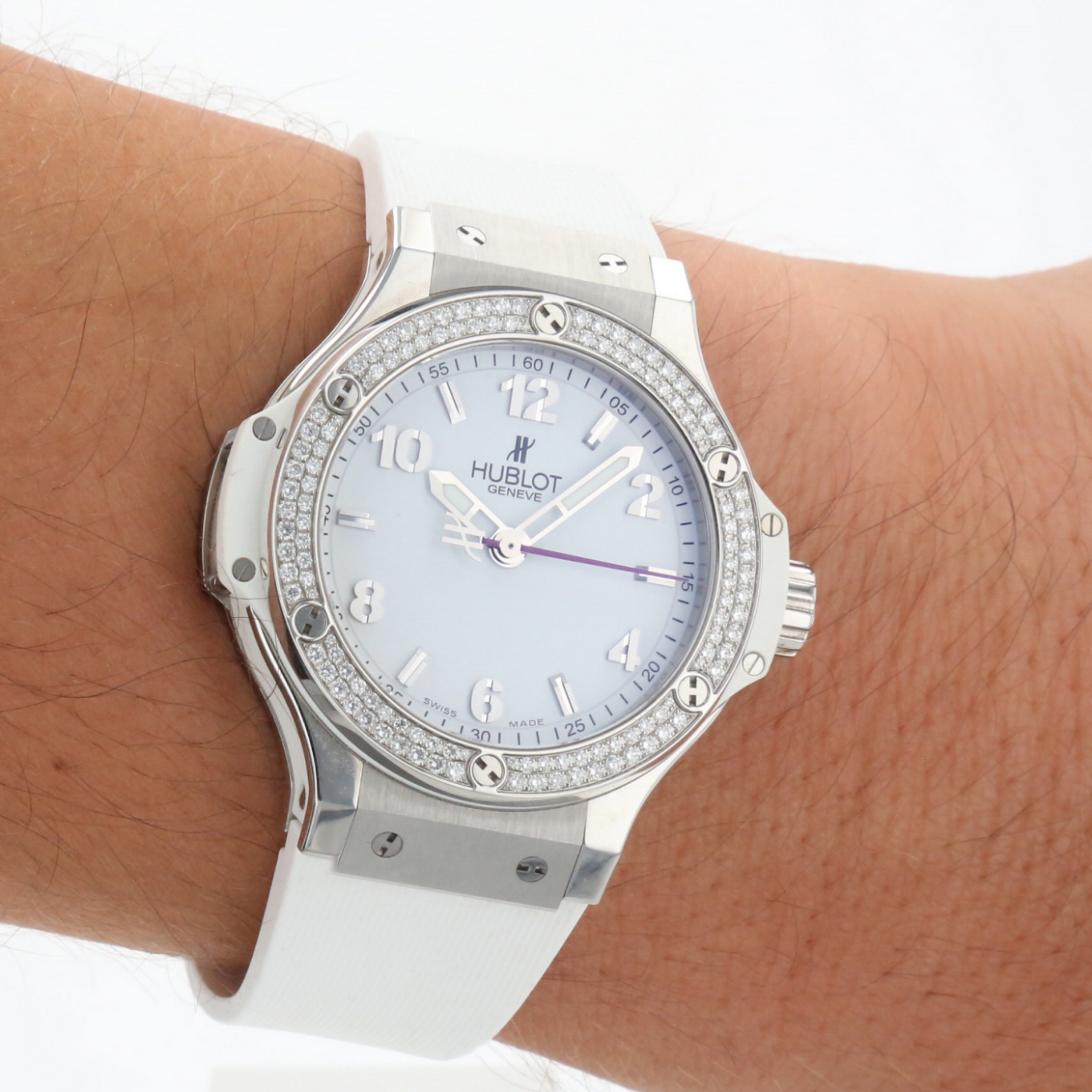 HUBLOT_BIG_BANG_SMILING_CHILDREN image