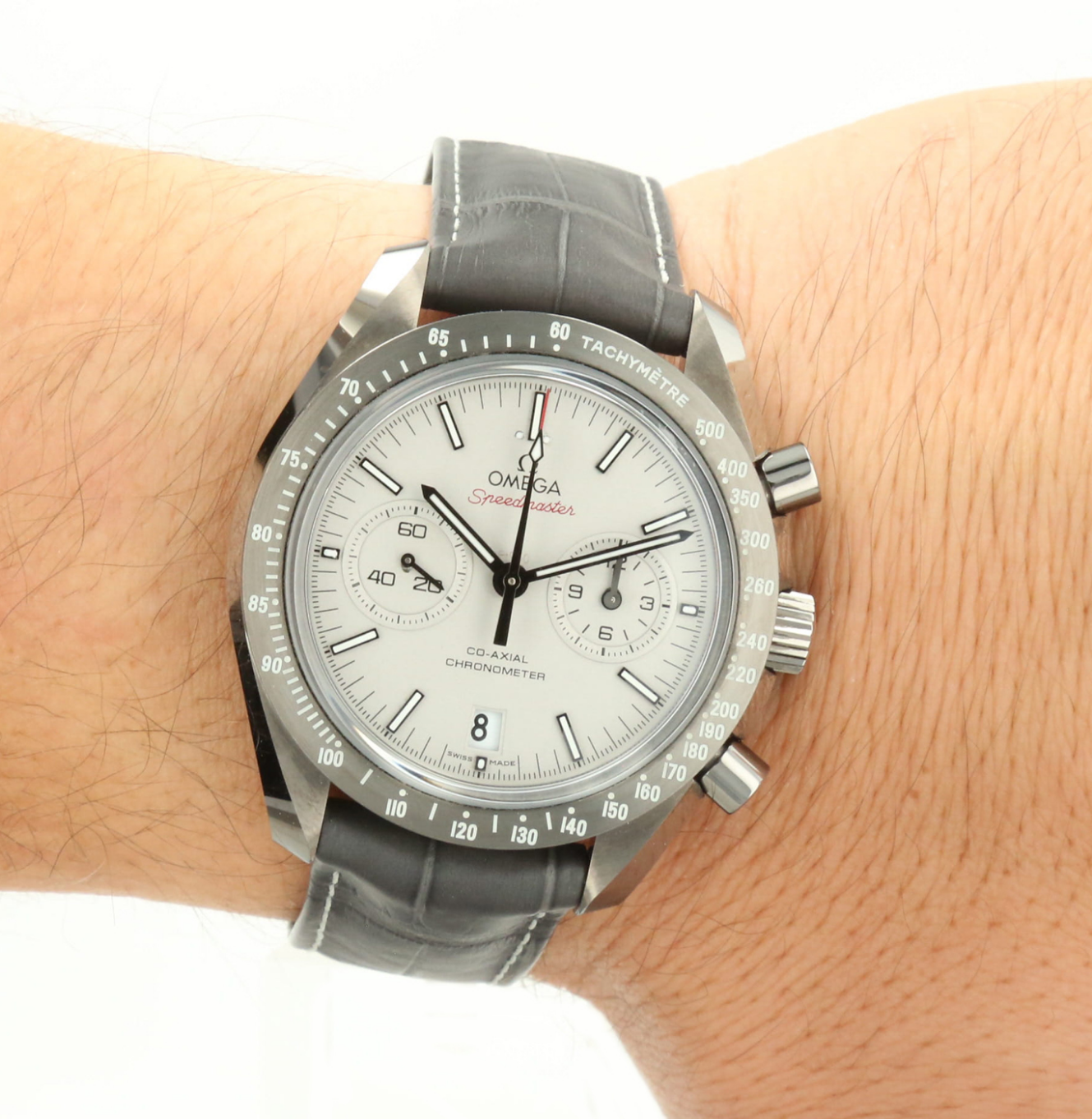 OMEGA_SPEEDMASTER_DARK_SIDE_OF_THE_MOON_GREY image