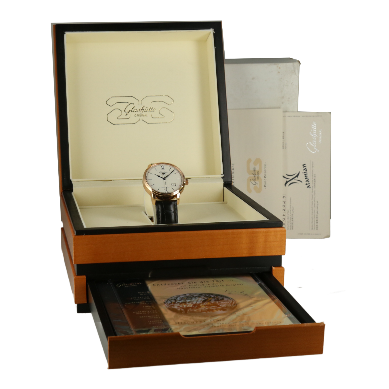 GLASHUTTE_SENATOR_EXCELLENCE_DATE_PANORAMA image