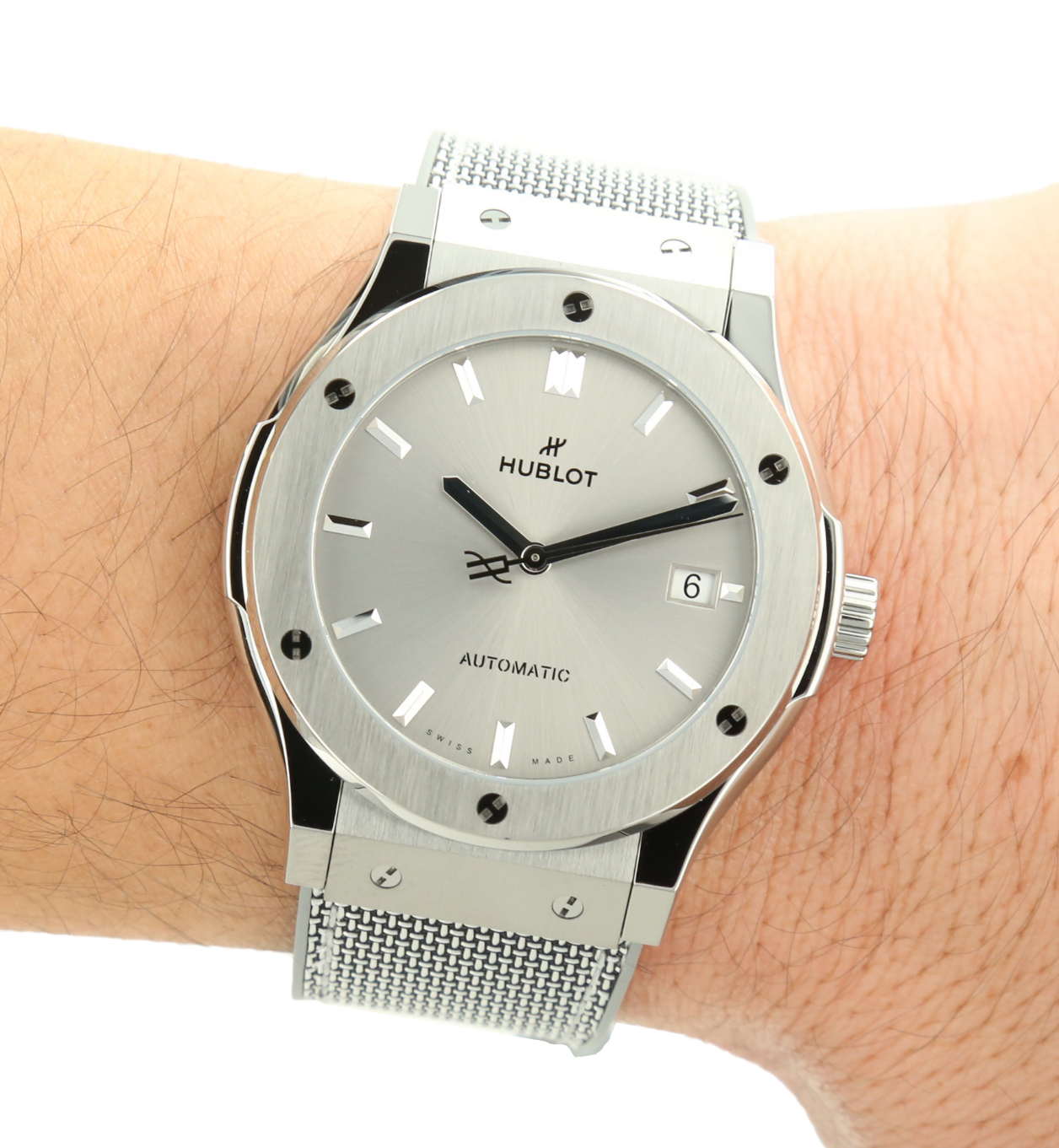 CLASSIC_FUSION_ESSENTIAL_GREY image
