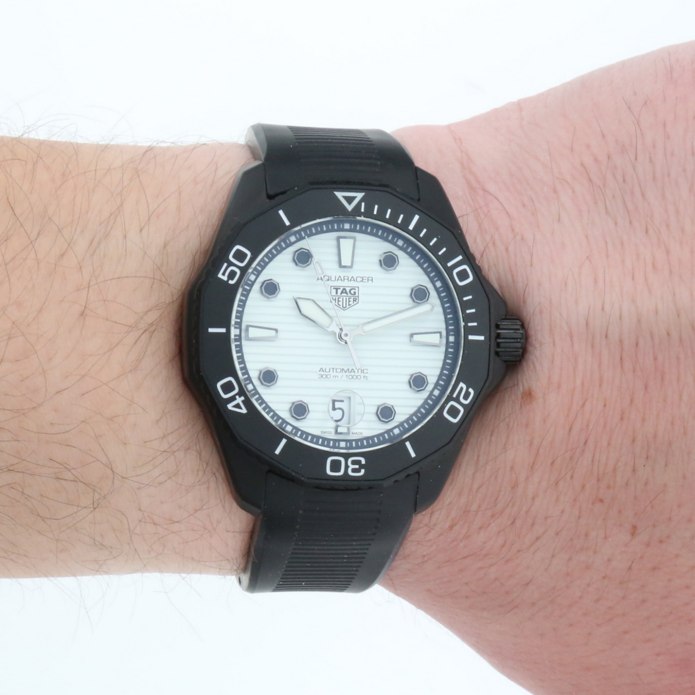 TAG_HEUER_AQUARACERTAG_HEUER_AQUARACER_PROFESSIONAL_300_DATE image