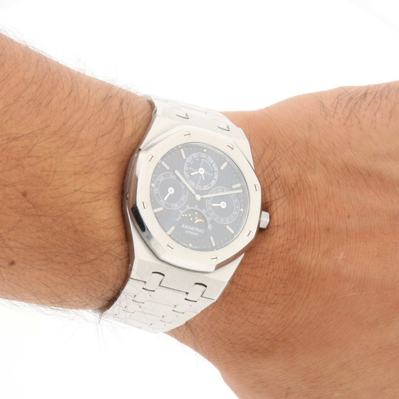 AUDEMARS_PIGUET_ROYAL_OAK_PERPETUAL_CALENDAR_BLUE_DIAL image