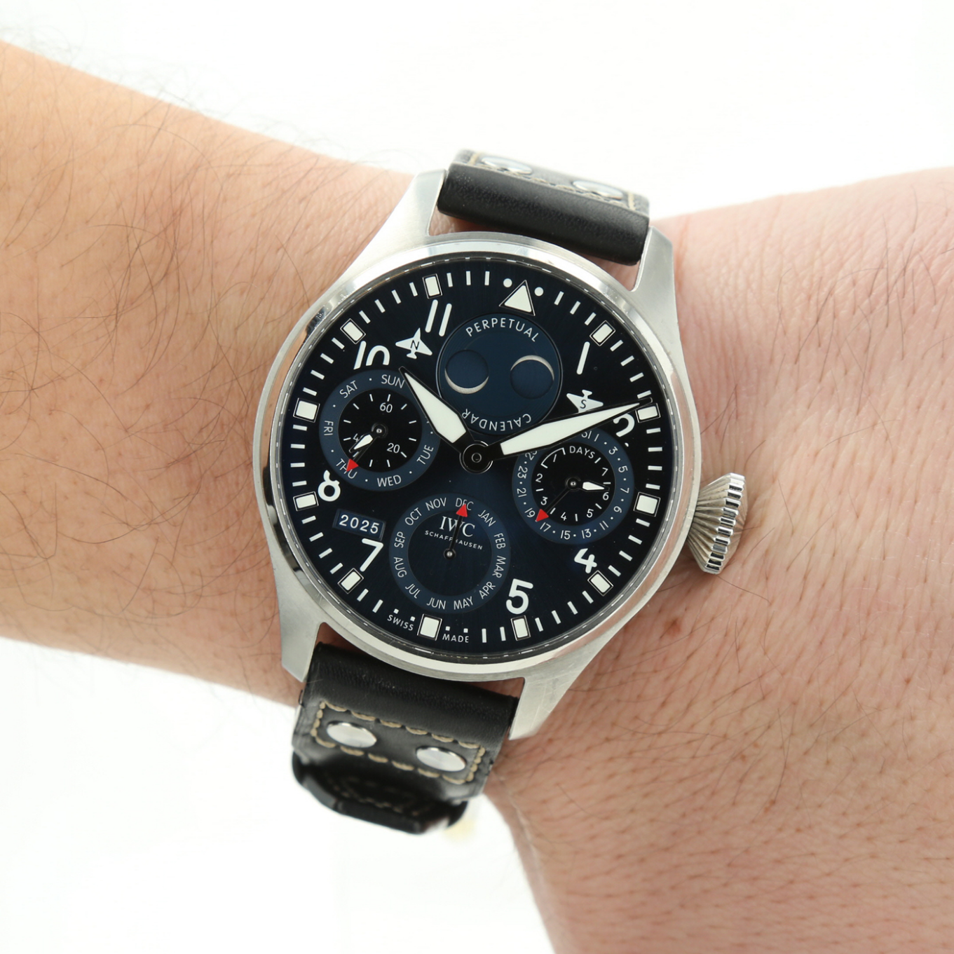 IWC_SCHAFFHAUSEN_BIG_PILOT’S_WATCH_PERPETUAL_CALENDAR image