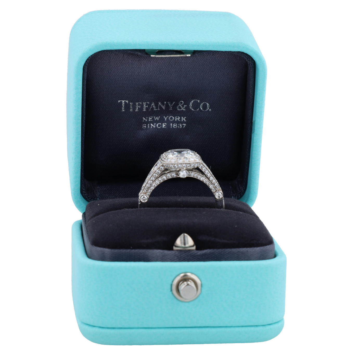 BAGUE_SOLITAIRE_TIFFANY_&_CO_EN_PLATINE_AVEC_DIAMANT_COUSSIN image