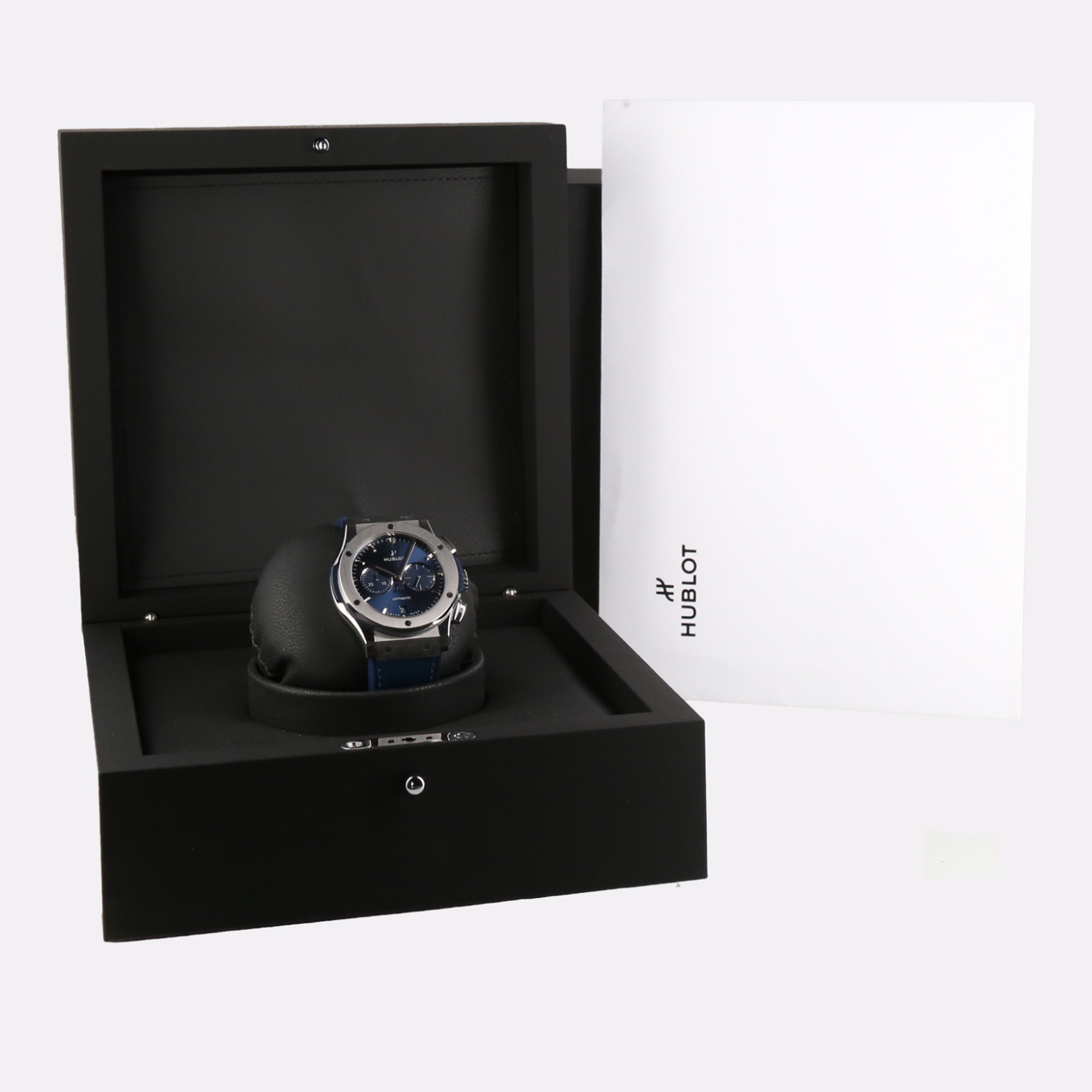 HUBLOT_CLASSIC_FUSION_CHRONOGRAPH_TITANIUM_BLUE image