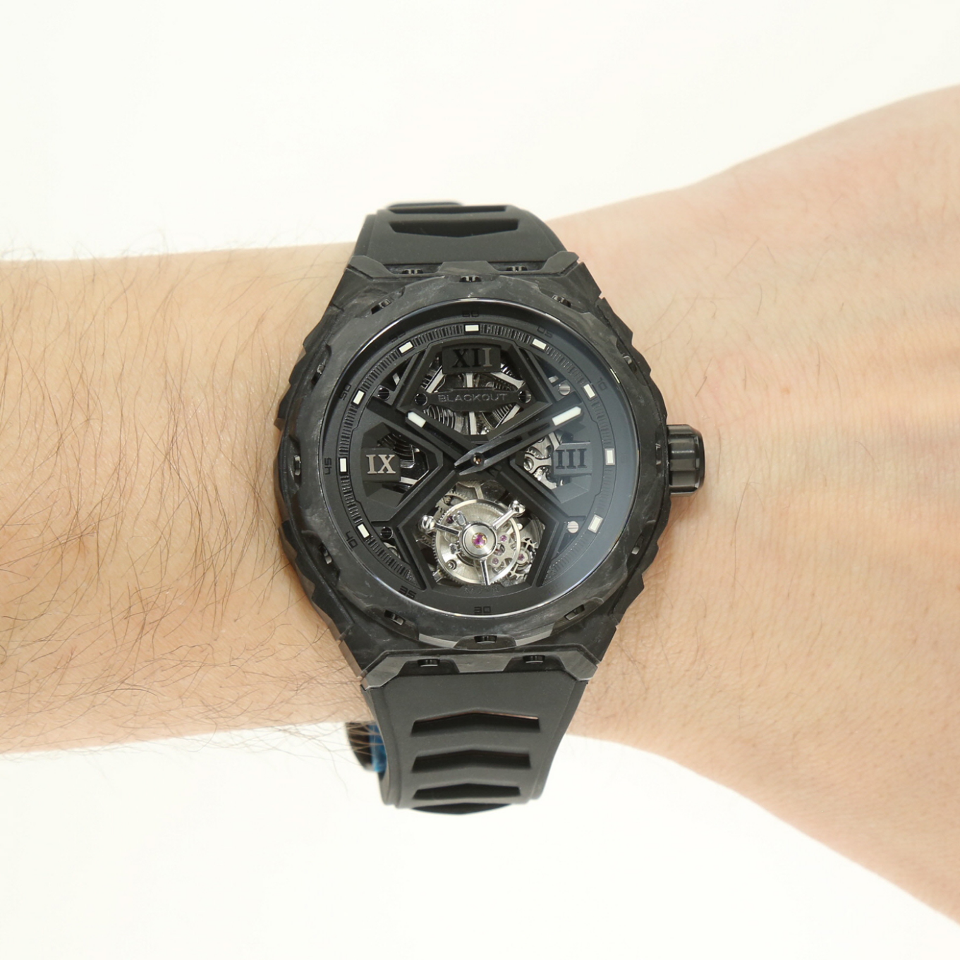BLACKOUT_WATCHES_XPE_TOURBILLON_NOIR image