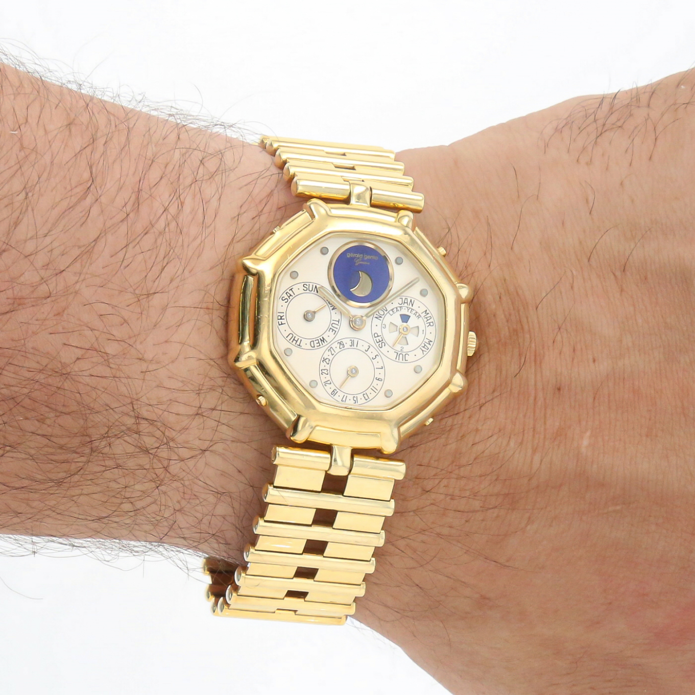 GERALD_GENTA_CALENDRIER_PERPETUEL image