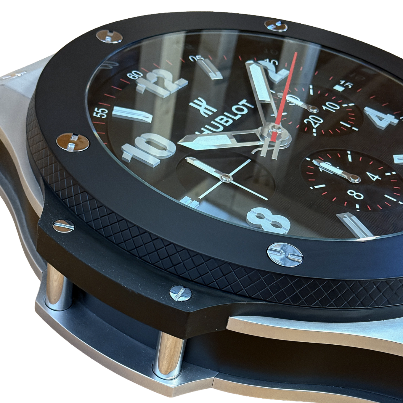 HUBLOT_BIG_BANG_HORLOGE_MURALE image