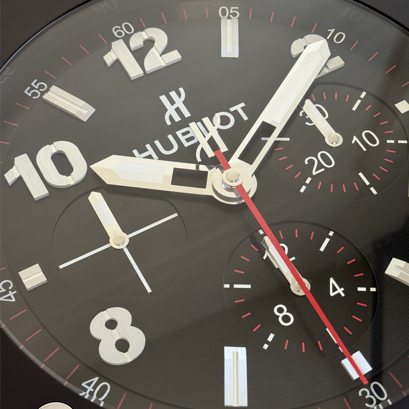 HUBLOT_BIG_BANG_HORLOGE_MURALE image