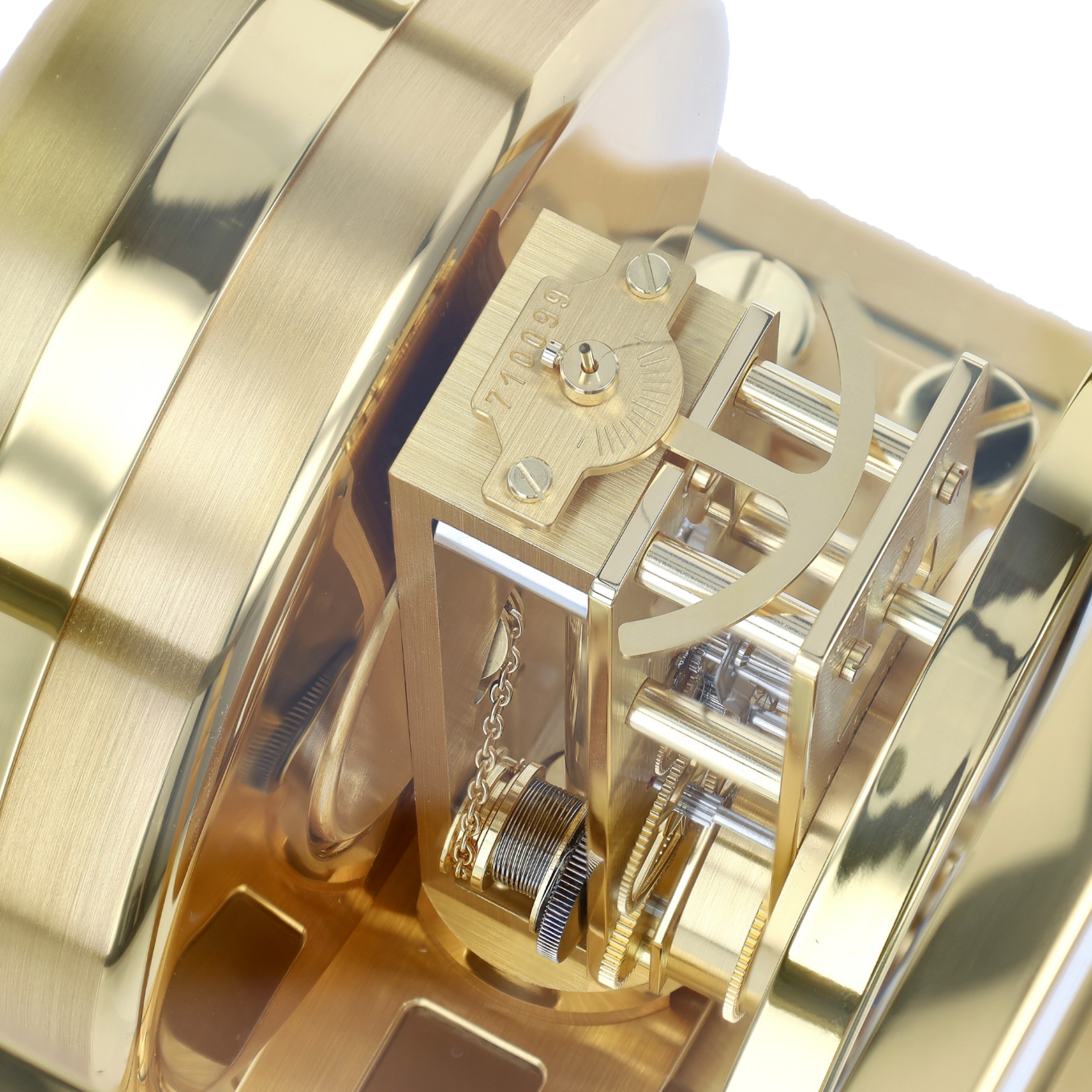 JAEGER-LECOULTRE_ATMOS_CLASSIQUE_PHASES_DE_LUNE image