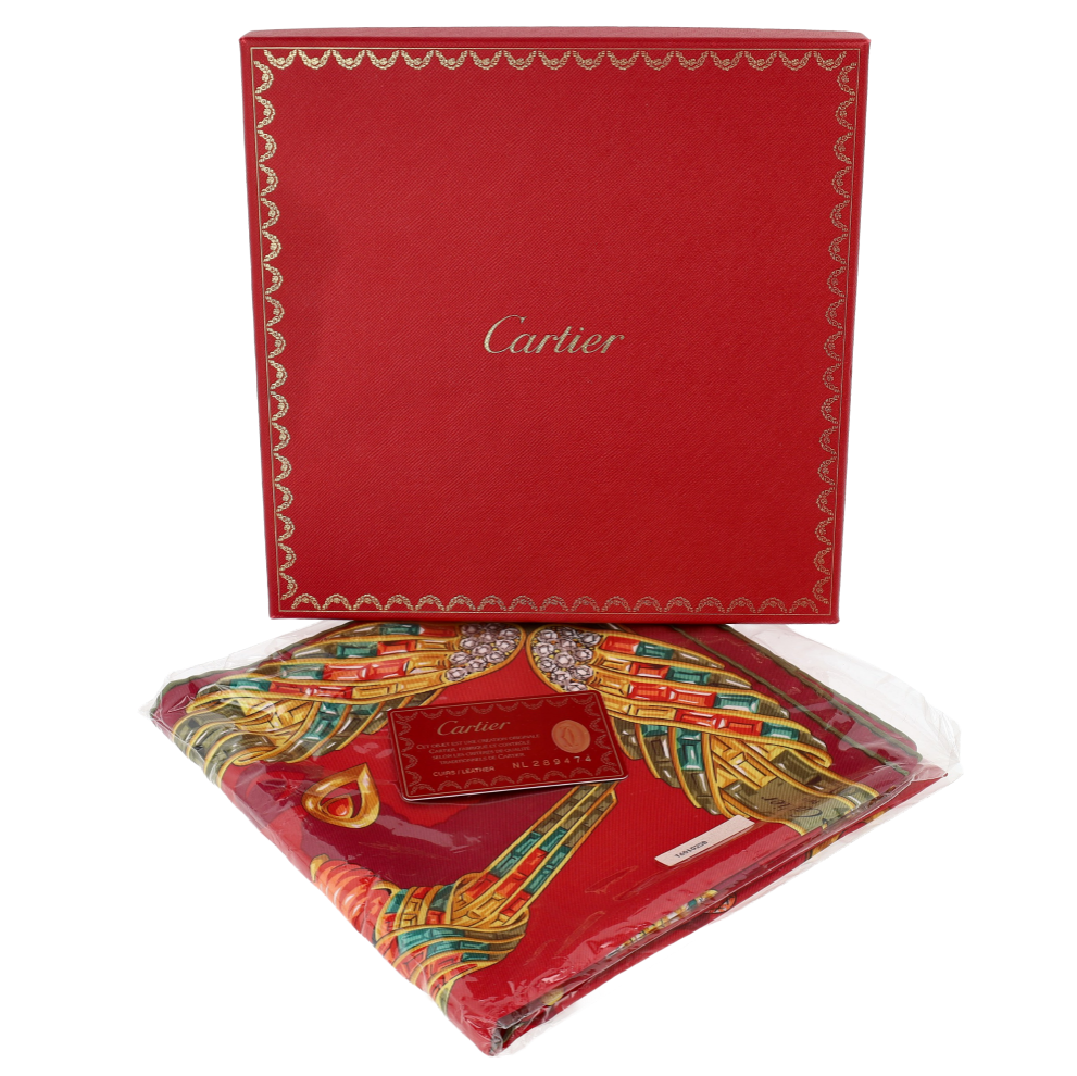 CARRE_CARTIER_SOIE_ROUGE_MOTIF_BIJOUX_HAUTE_JOAILLERIE image