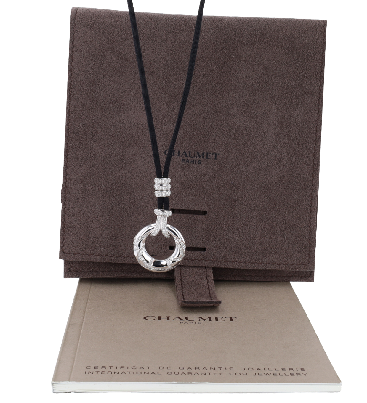 COLLIER_CHAUMET_«_ANNEAU_»_EN_OR_BLANC_ET_DIAMANTS image