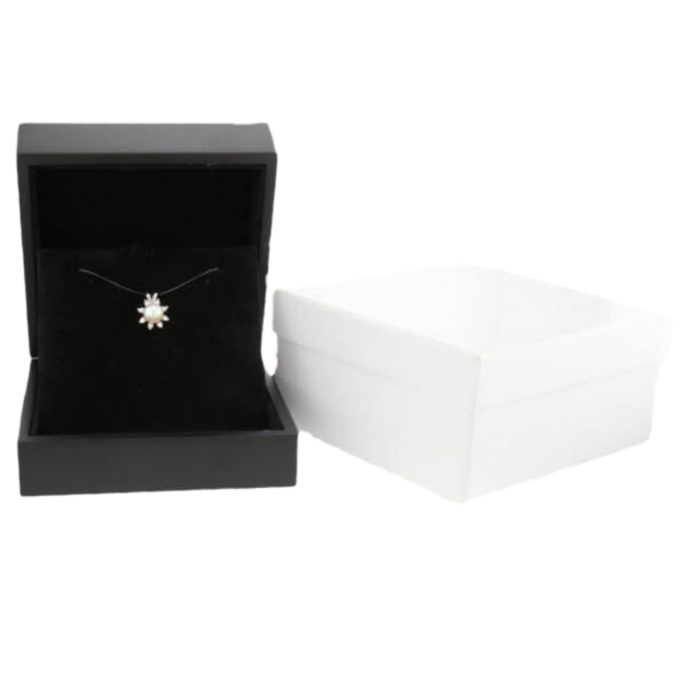 PENDENTIF_EN_OR_GRIS_PERLE_ET_DIAMANT image