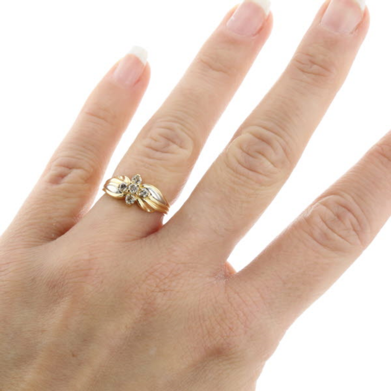BAGUE_EN_OR_JAUNE_ET_DIAMANTS image