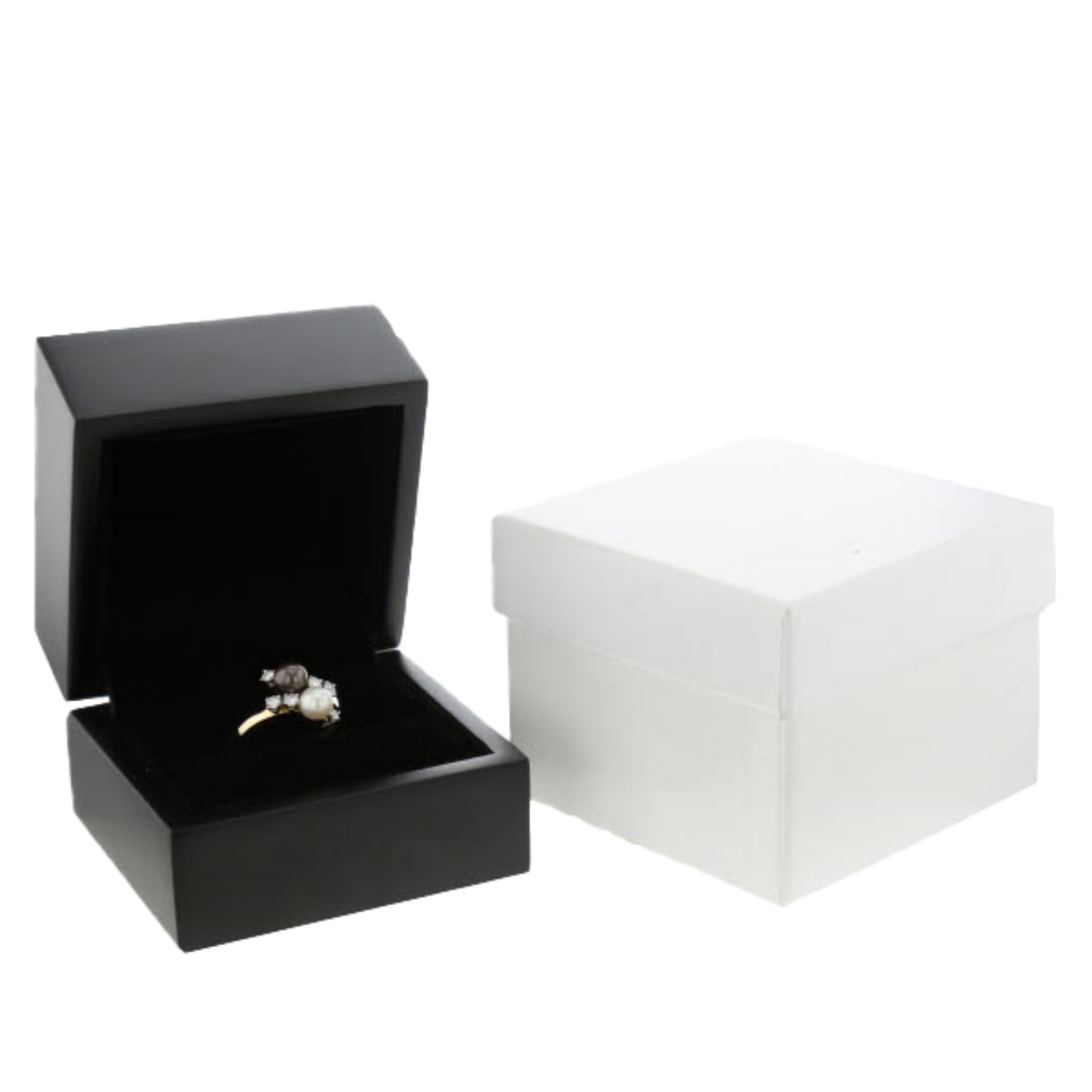 BAGUE_OR_JAUNE_DEUX_PERLES_ET_DIAMANTS image