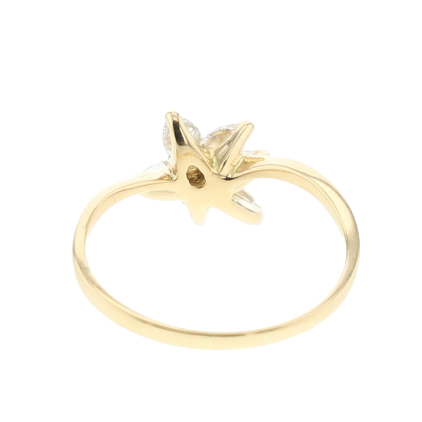 BAGUE_EN_OR_JAUNE_DIAMANTS_NAVETTE image