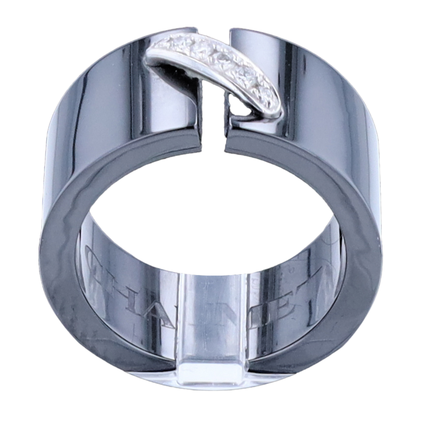 BAGUE_CHAUMET_EN_CERAMIQUE_ET_DIAMANTS image