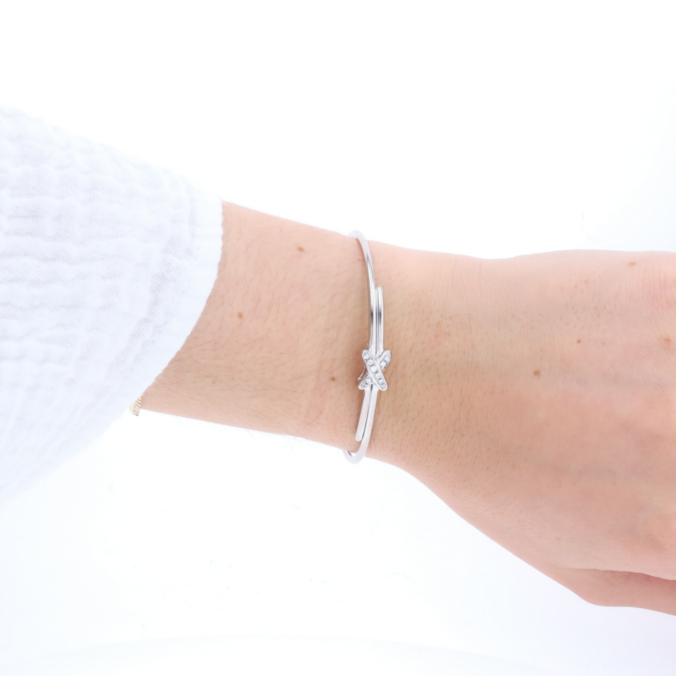 BRACELET_CHAUMET_JEUX_DE_LIENS_EN_OR_GRIS_ET_DIAMANTS image