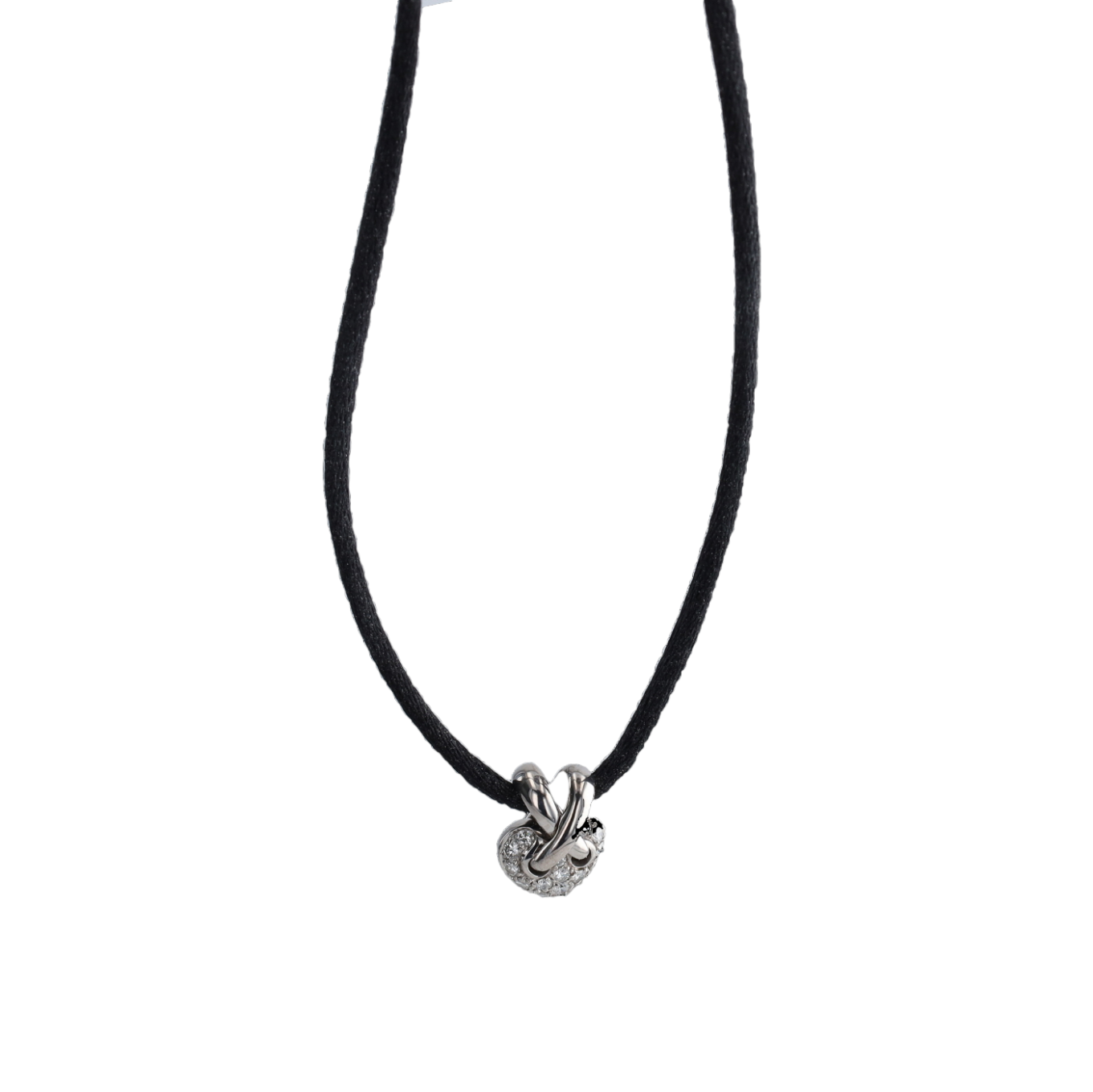 COLLIER_CHAUMET_CŒUR_PAVE_EN_OR_GRIS_ET_DIAMANTS image