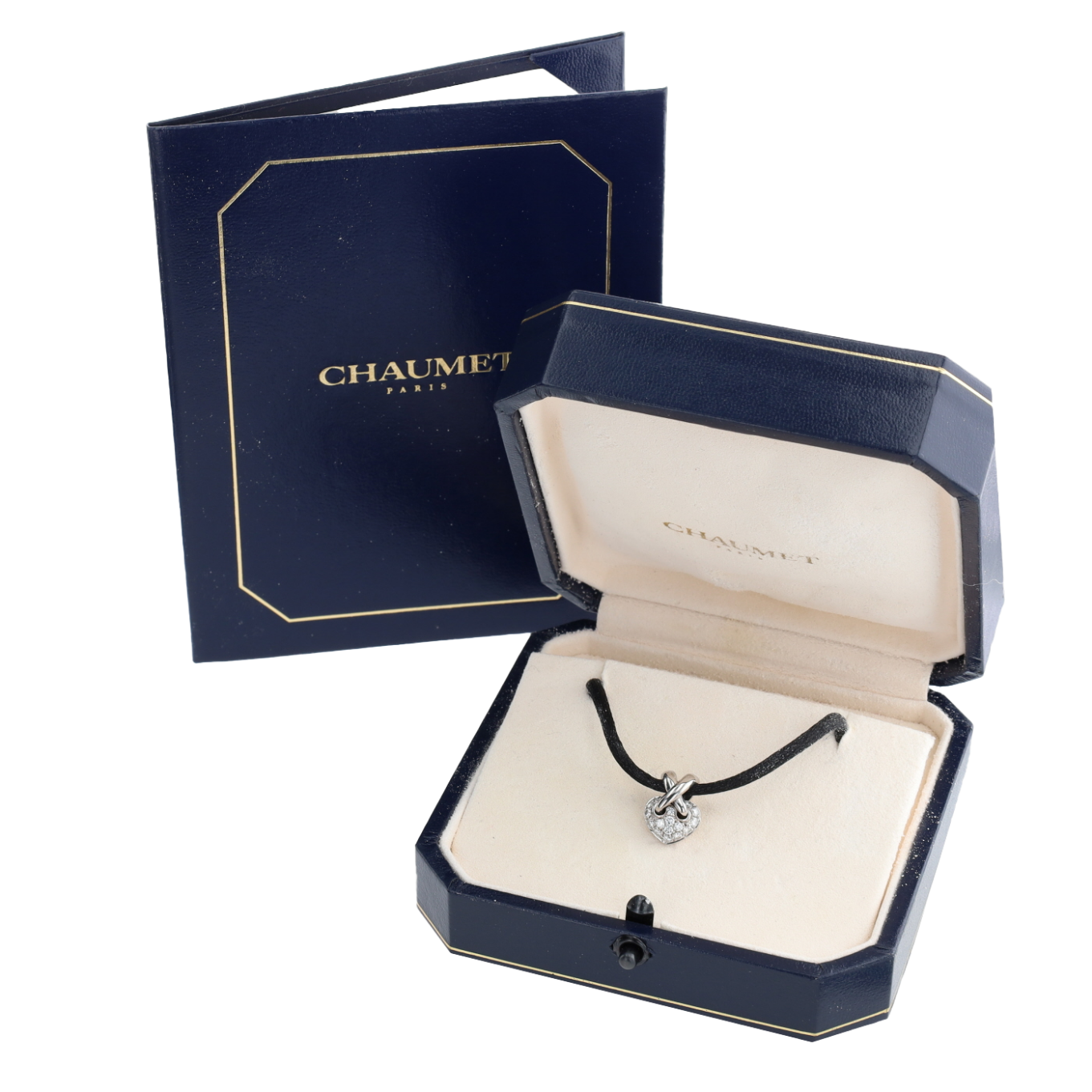 COLLIER_CHAUMET_CŒUR_PAVE_EN_OR_GRIS_ET_DIAMANTS image