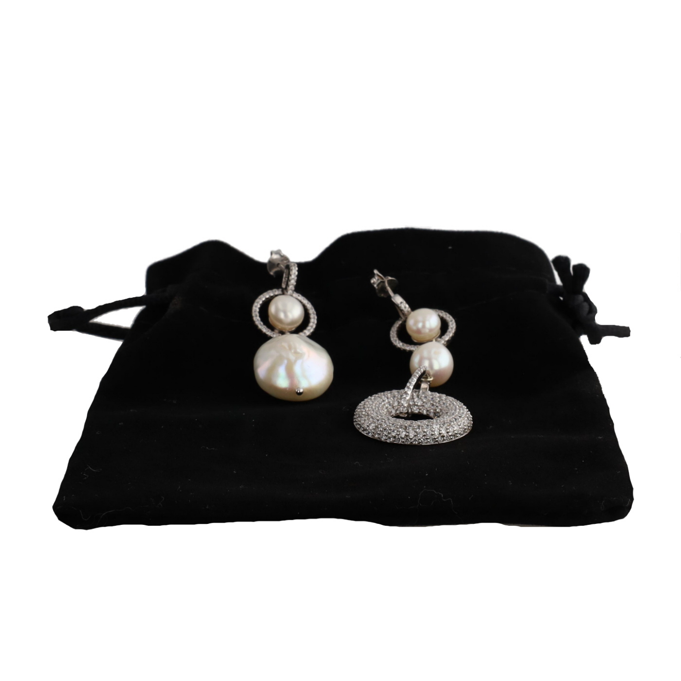 BOUCLES_D'OREILLES_ASYMETRIQUES_LELLA_PERLES image