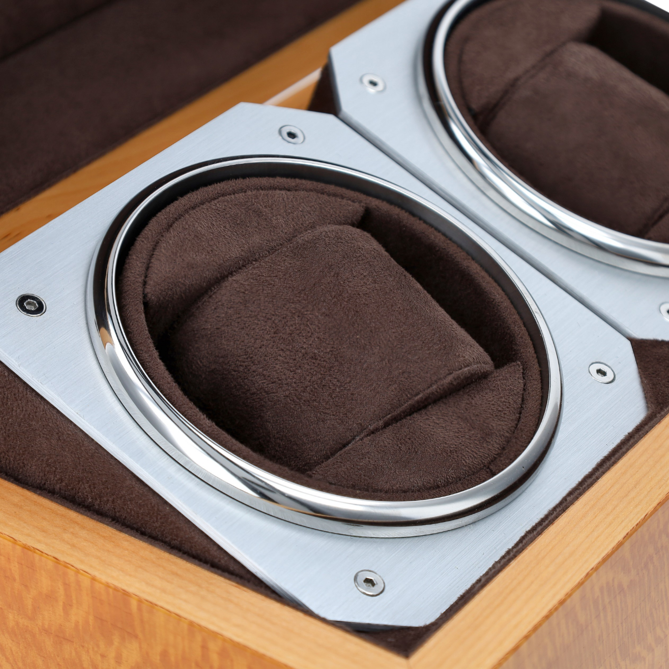 REMONTOIR_3_MONTRES_BOIS_ET_METAL image