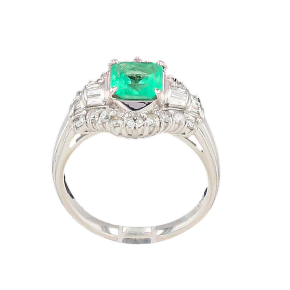 BAGUE_PLATINE_EMERAUDE_ET_DIAMANTS image