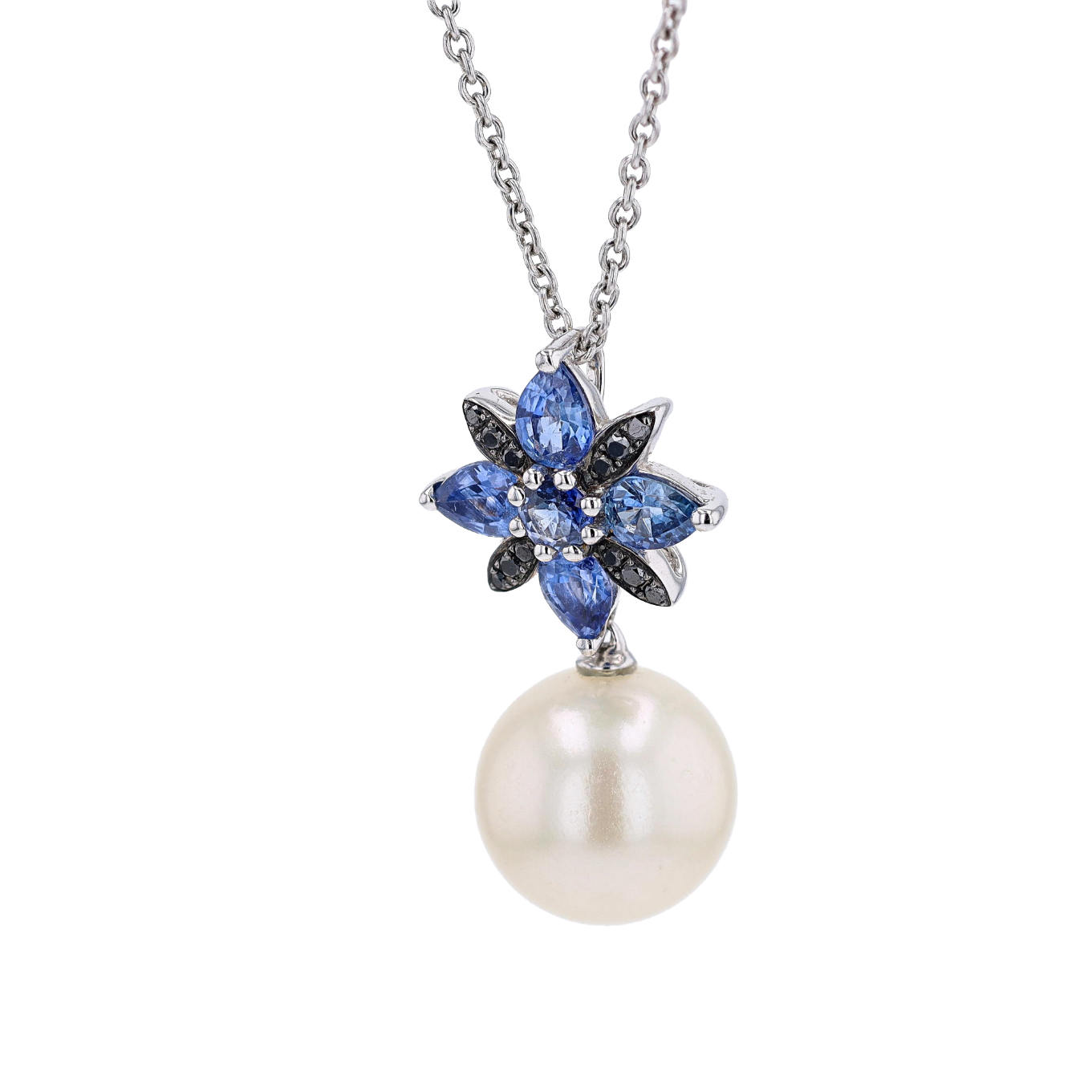 PARURE_BUCHERER_MOTIF_FLORAL_SAPHIRS_2.46_CT image