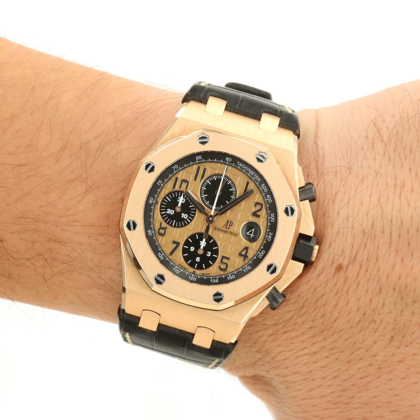AUDEMARS_PIGUET_ROYAL_OAK_OFFSHORE_OR_ROSE_42_MM image